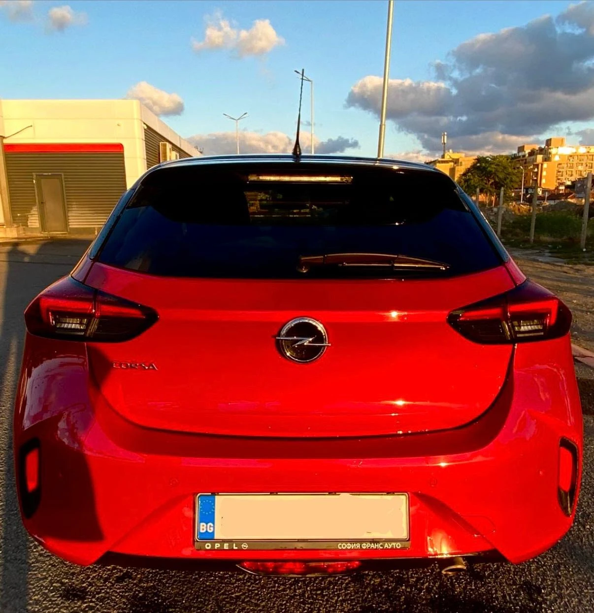 Opel Corsa GS Line, 1, 2 turbo - изображение 3