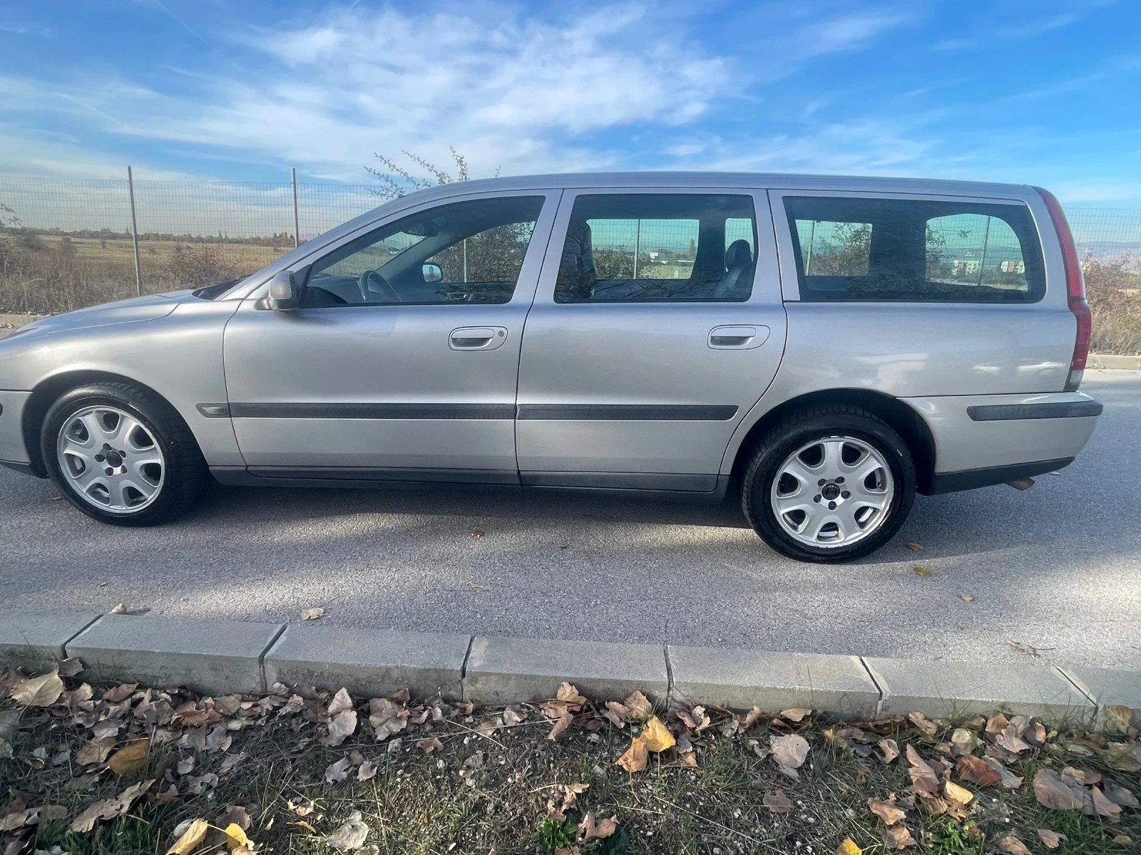 Volvo V70 2.4 D5 - изображение 6