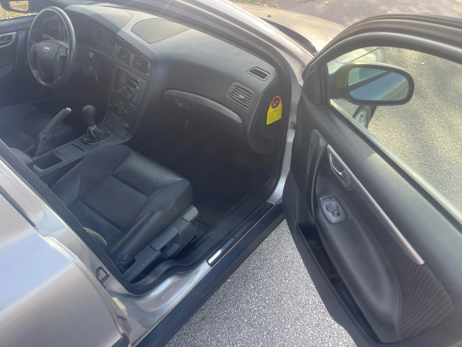 Volvo V70 2.4 D5 - изображение 7