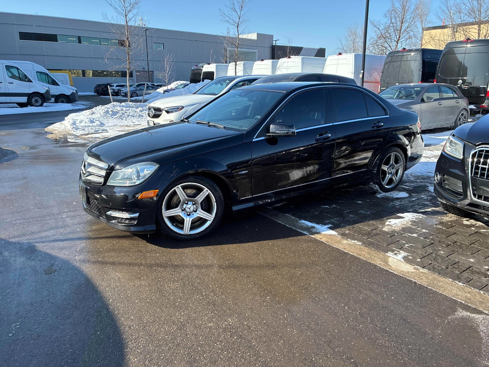 Mercedes-Benz C 350 AMG * * CARFAX * * АВТО КРЕДИТ * *  - изображение 2