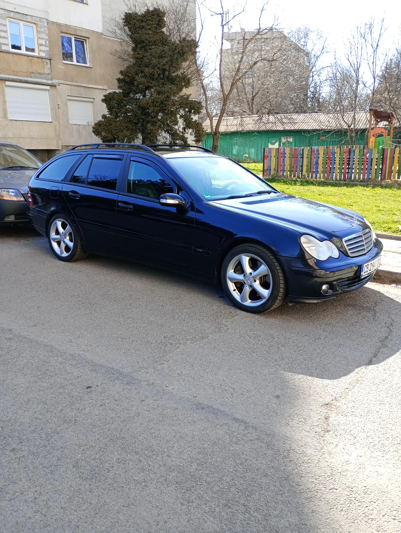 Mercedes-Benz 200 cdi, снимка 3 - Автомобили и джипове - 53564672