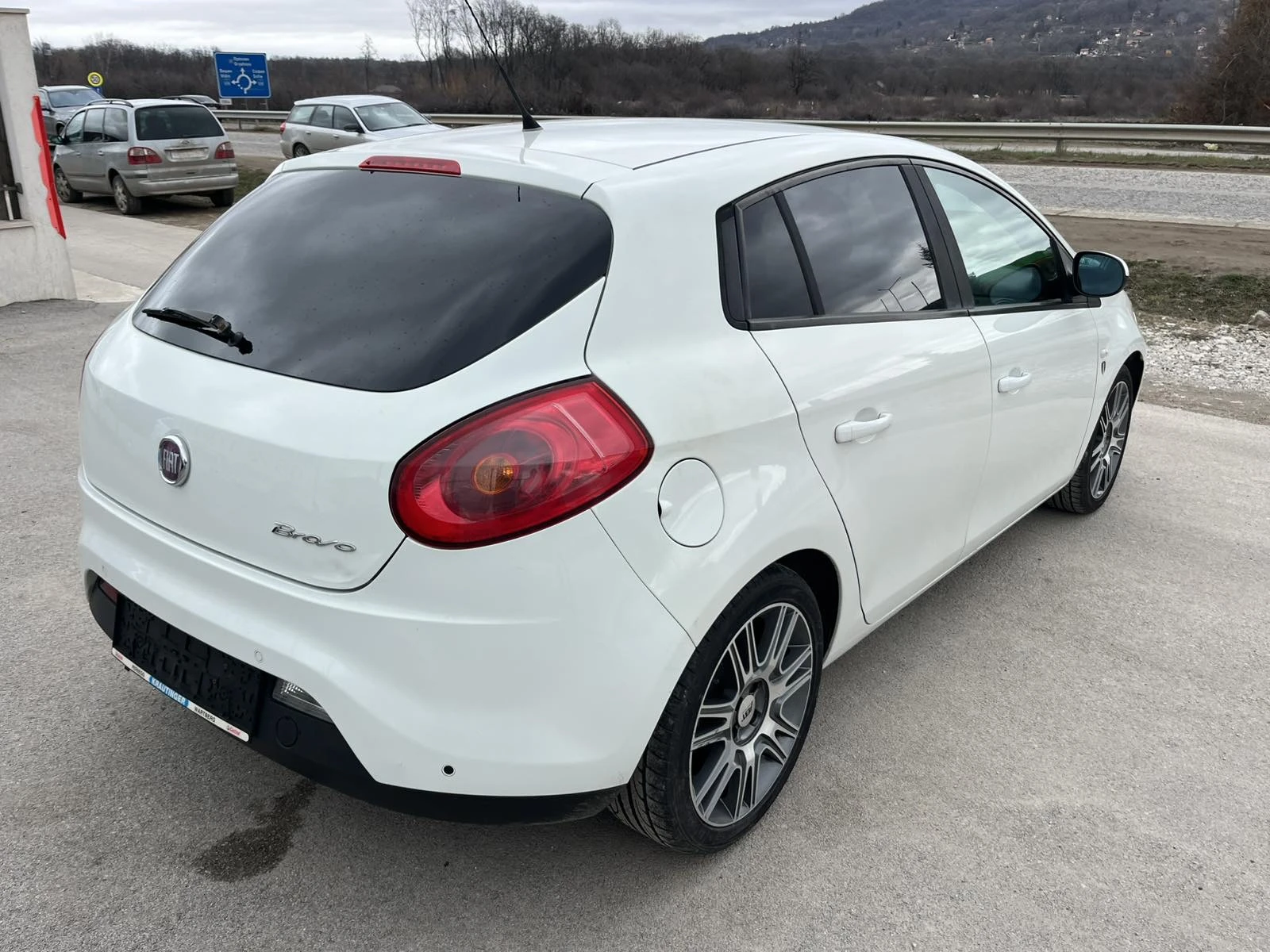 Fiat Punto 1.4I 90кс 6 СКОРОСТИ EURO 4 КЛИМАТИК - изображение 4