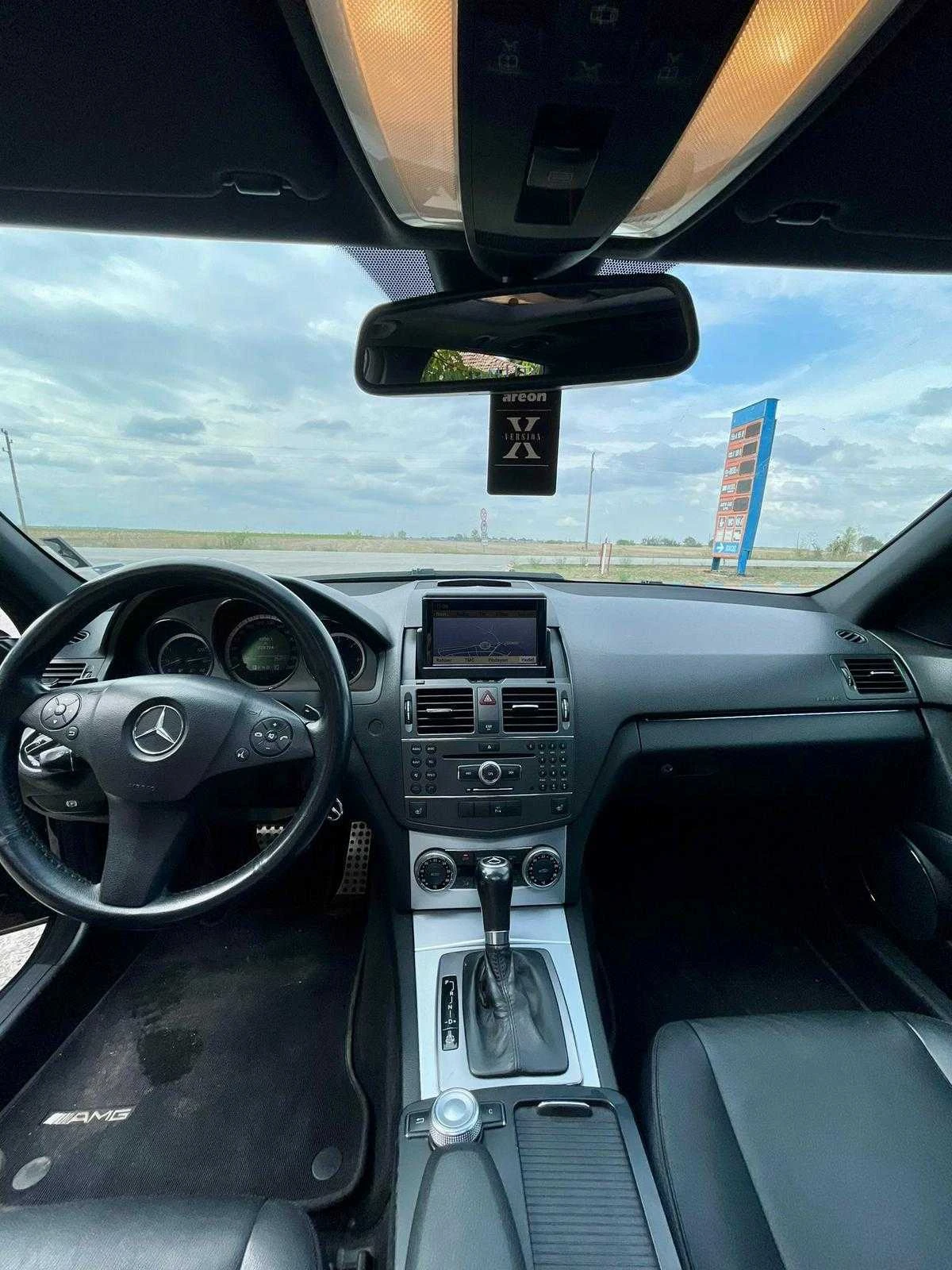 Mercedes-Benz C 350, снимка 9 - Автомобили и джипове - 53939638