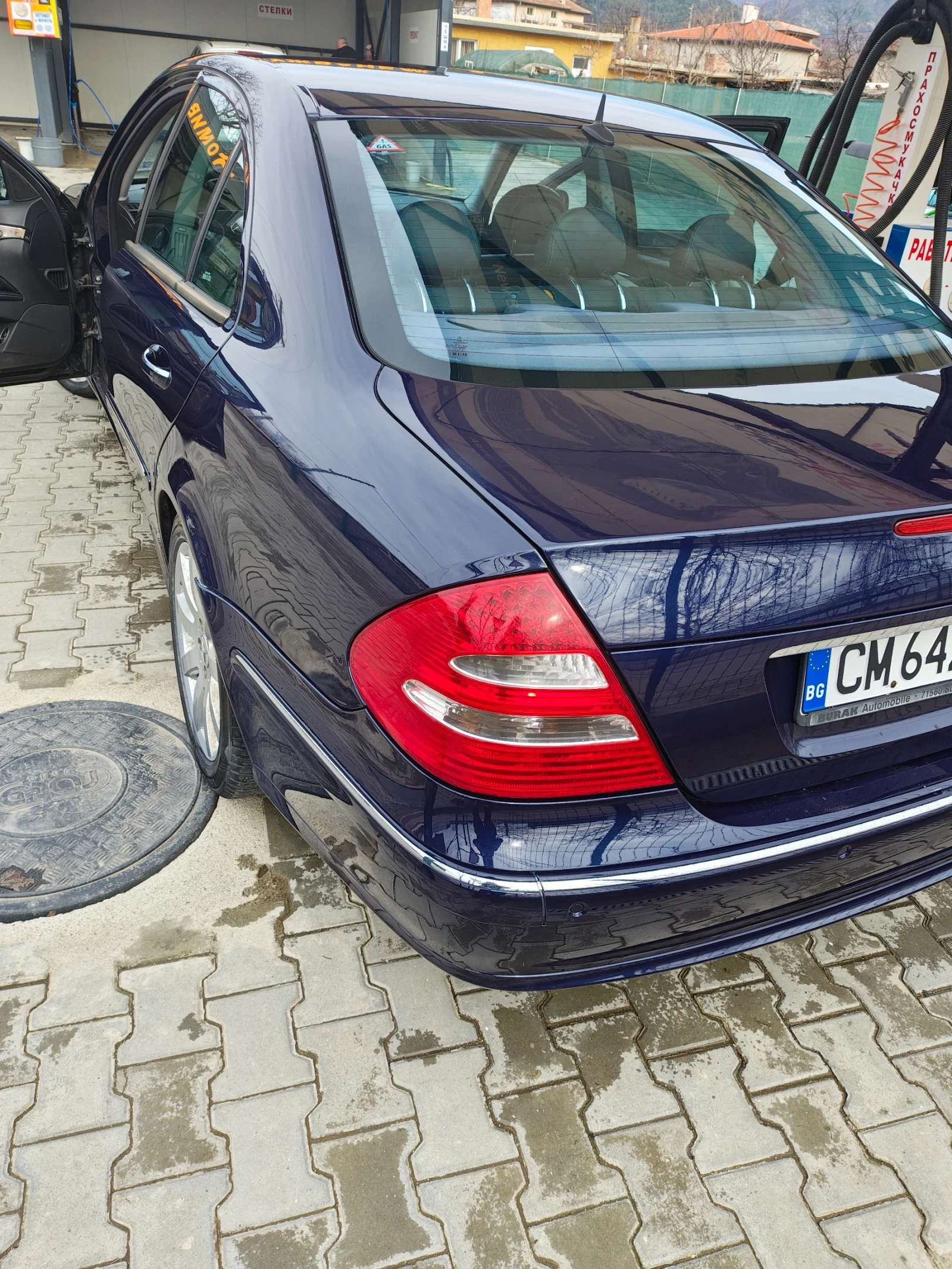 Mercedes-Benz E 500, снимка 9 - Автомобили и джипове - 53962460