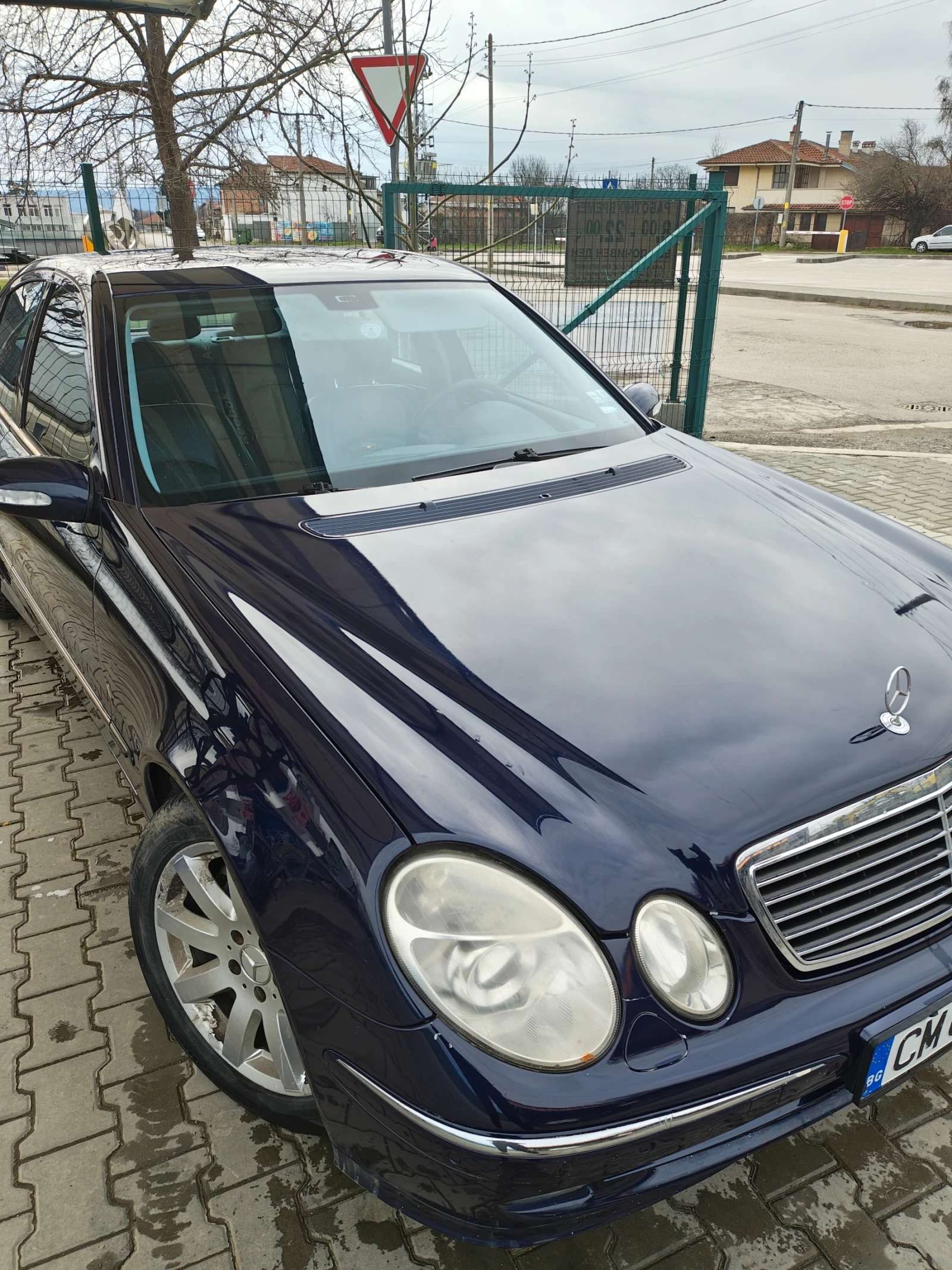 Mercedes-Benz E 500, снимка 7 - Автомобили и джипове - 53962460