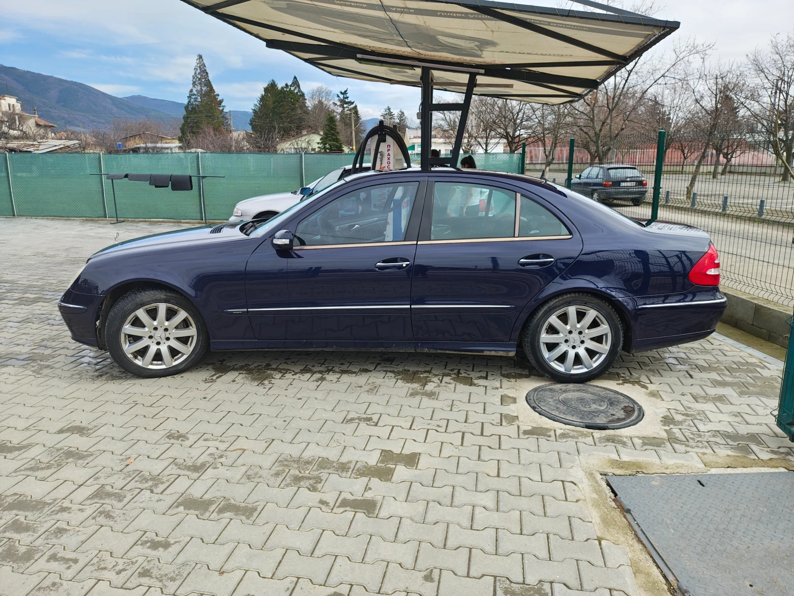 Mercedes-Benz E 500, снимка 4 - Автомобили и джипове - 53962460