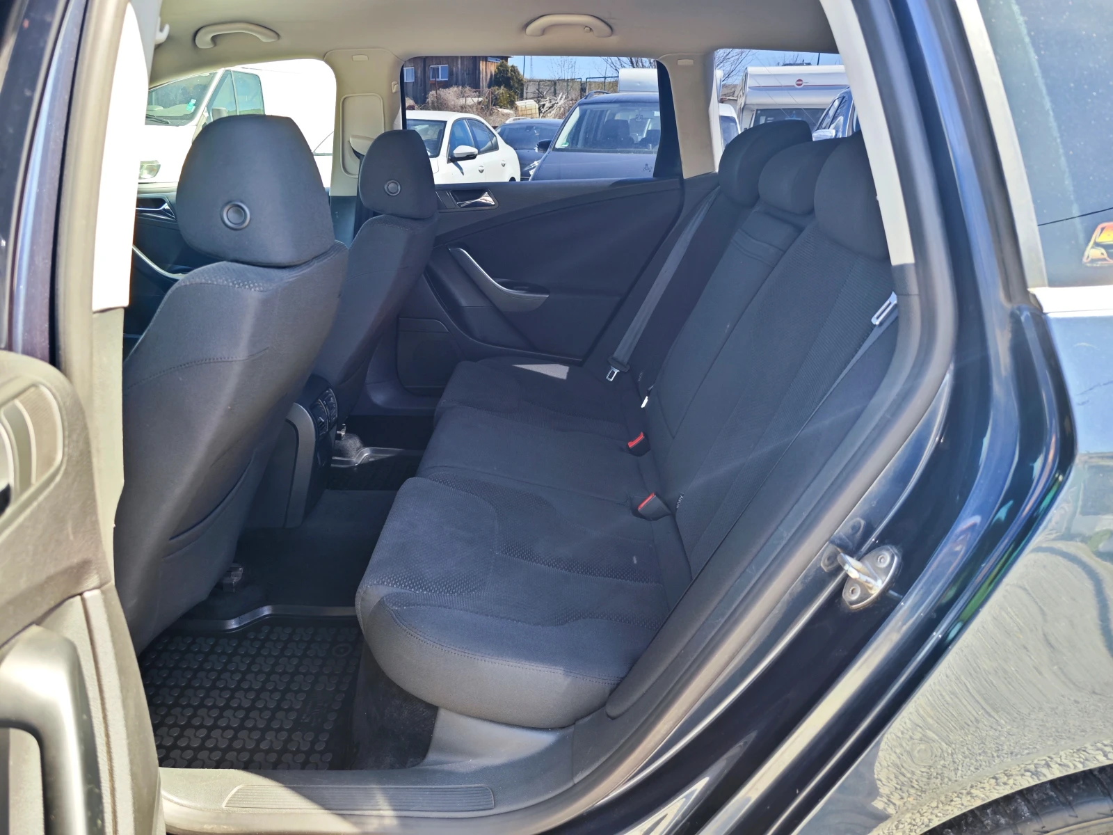 VW Passat 2.0 TDi , снимка 10 - Автомобили и джипове - 54340619