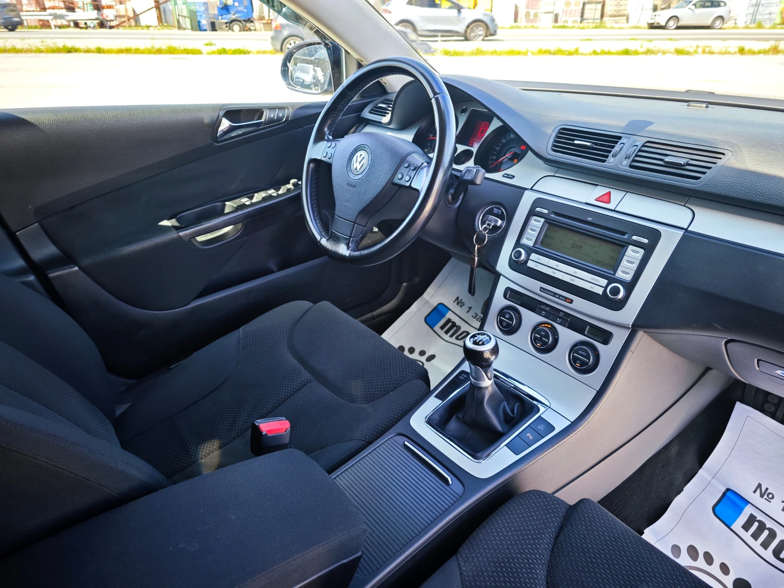 VW Passat 2.0 TDi , снимка 12 - Автомобили и джипове - 54340619