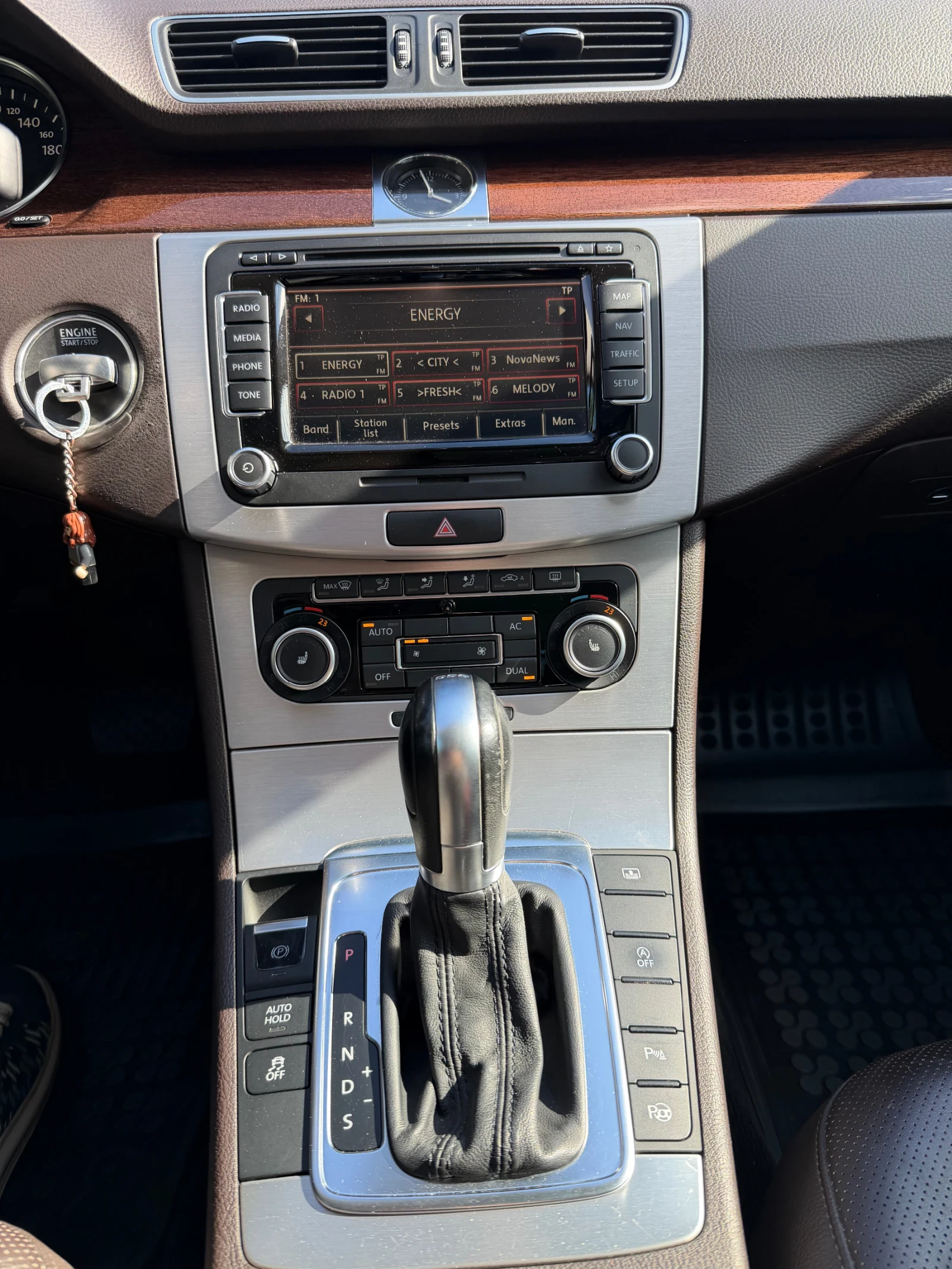 VW Passat, снимка 11 - Автомобили и джипове - 54413926