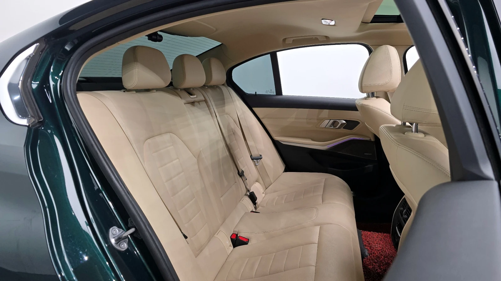 BMW 320 d Luxury | HUD | 360 Camera | Distronic | Memory S, снимка 9 - Автомобили и джипове - 54522326