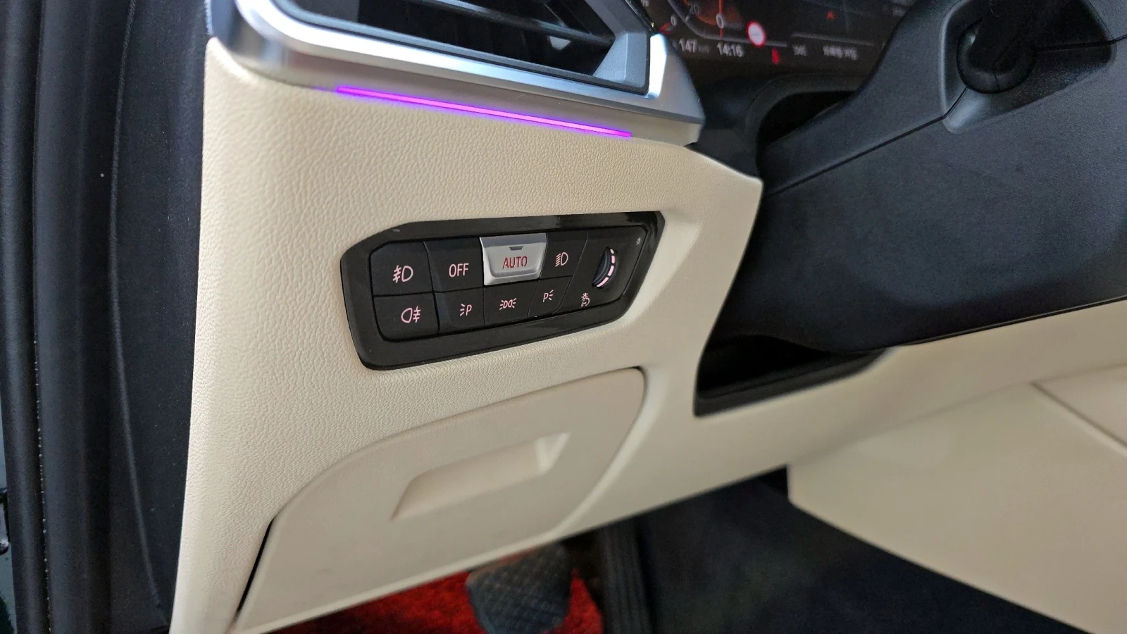 BMW 320 d Luxury | HUD | 360 Camera | Distronic | Memory S, снимка 14 - Автомобили и джипове - 54522326