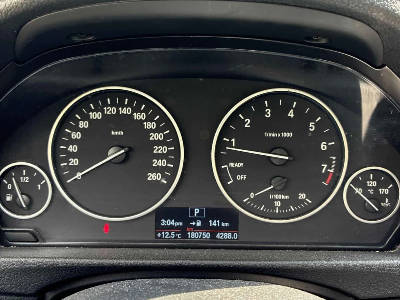 BMW 320 * 320i xDrive * АВТОКРЕДИТ БЕЗ ПЪРВОНАЧАЛНА* , снимка 8 - Автомобили и джипове - 54571913