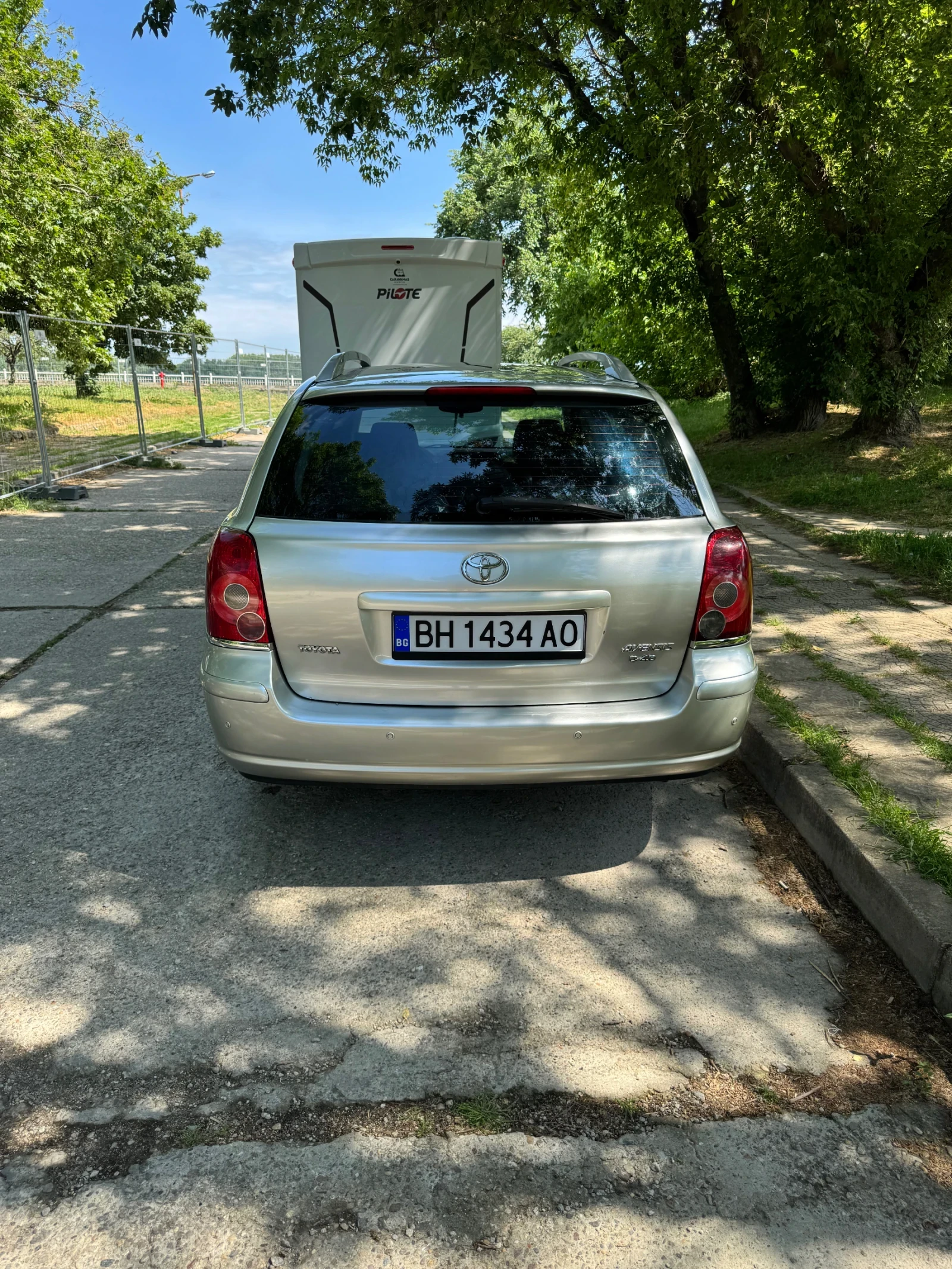 Toyota Avensis, снимка 7 - Автомобили и джипове - 54652470
