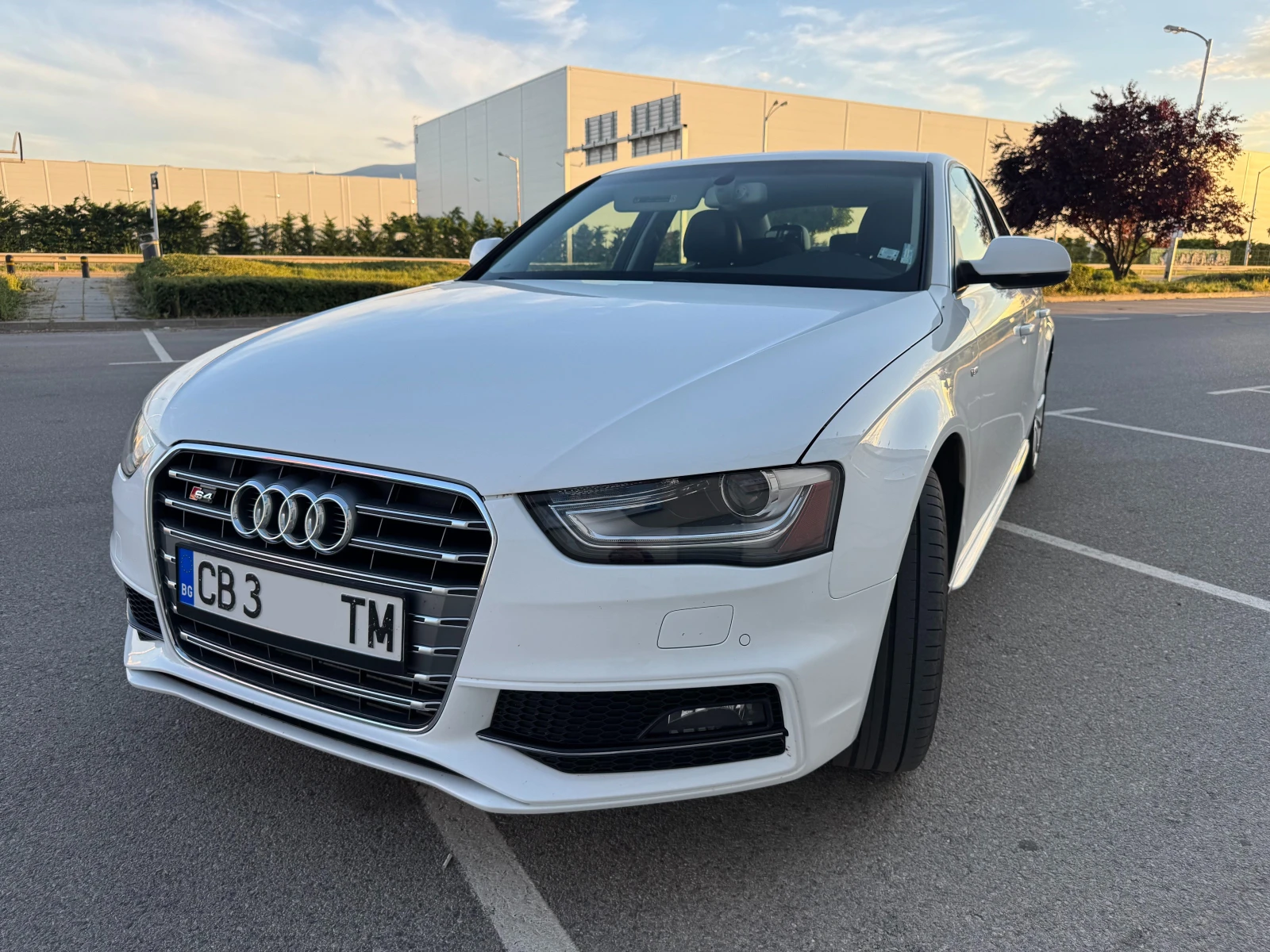 Audi A4 S-line Keyless, снимка 2 - Автомобили и джипове - 55005760