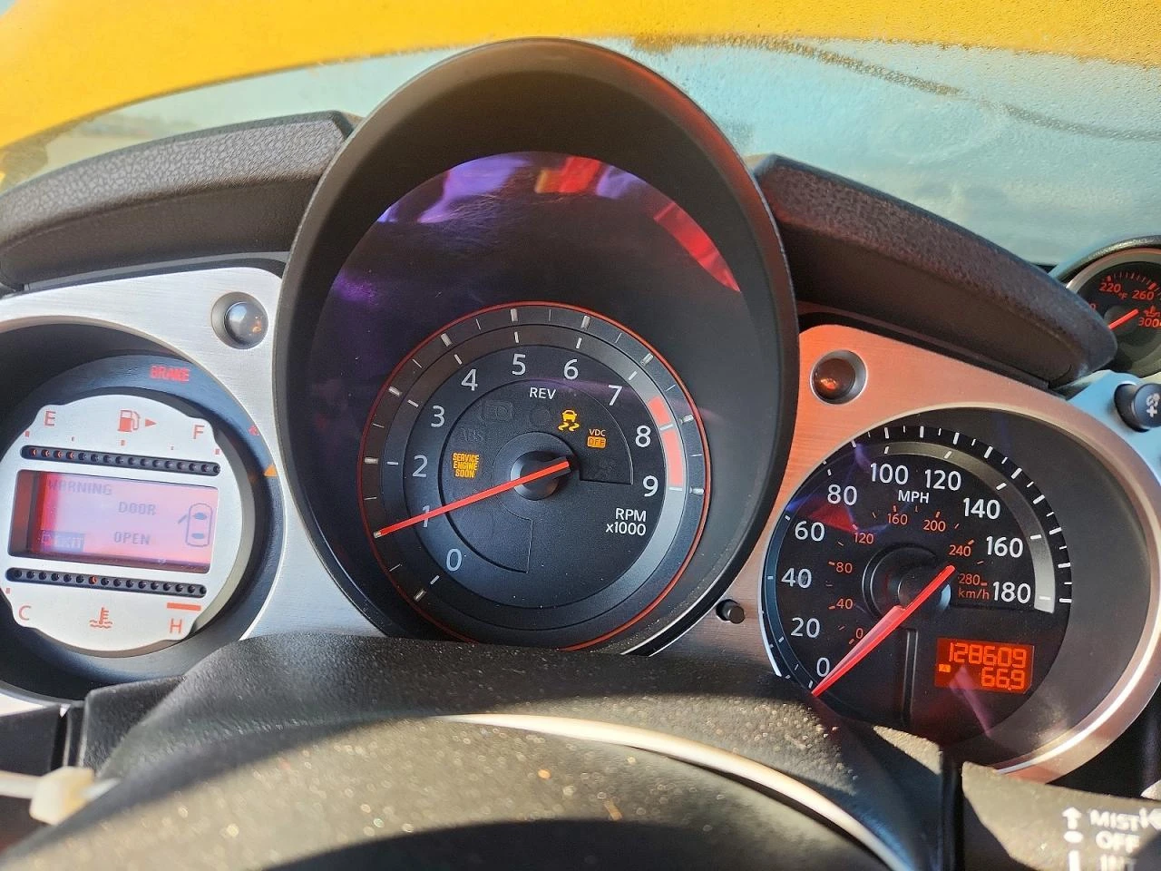 Nissan 370Z * Manual* KEYLESS* Camera* ПОДГРЕВ* , снимка 10 - Автомобили и джипове - 55048692