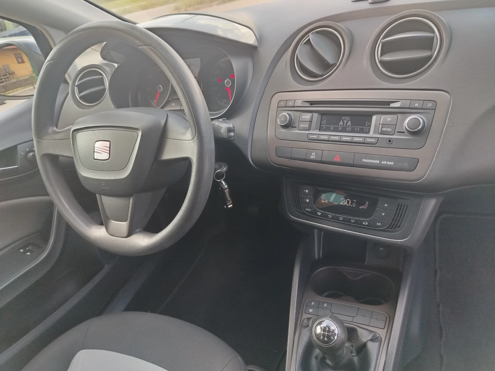Seat Ibiza 1.6 TDI feis, снимка 10 - Автомобили и джипове - 55177113