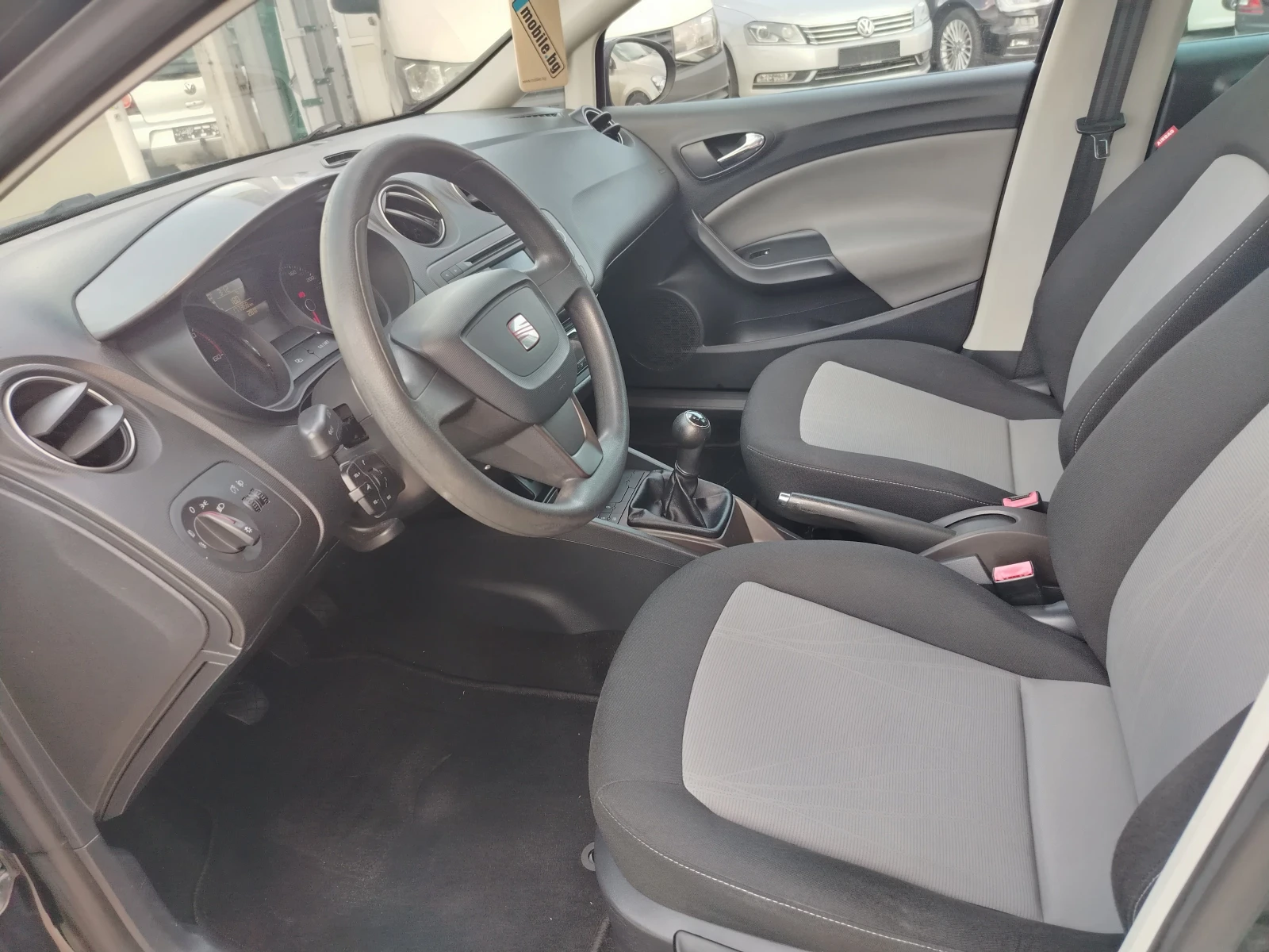 Seat Ibiza 1.6 TDI feis, снимка 7 - Автомобили и джипове - 55177113