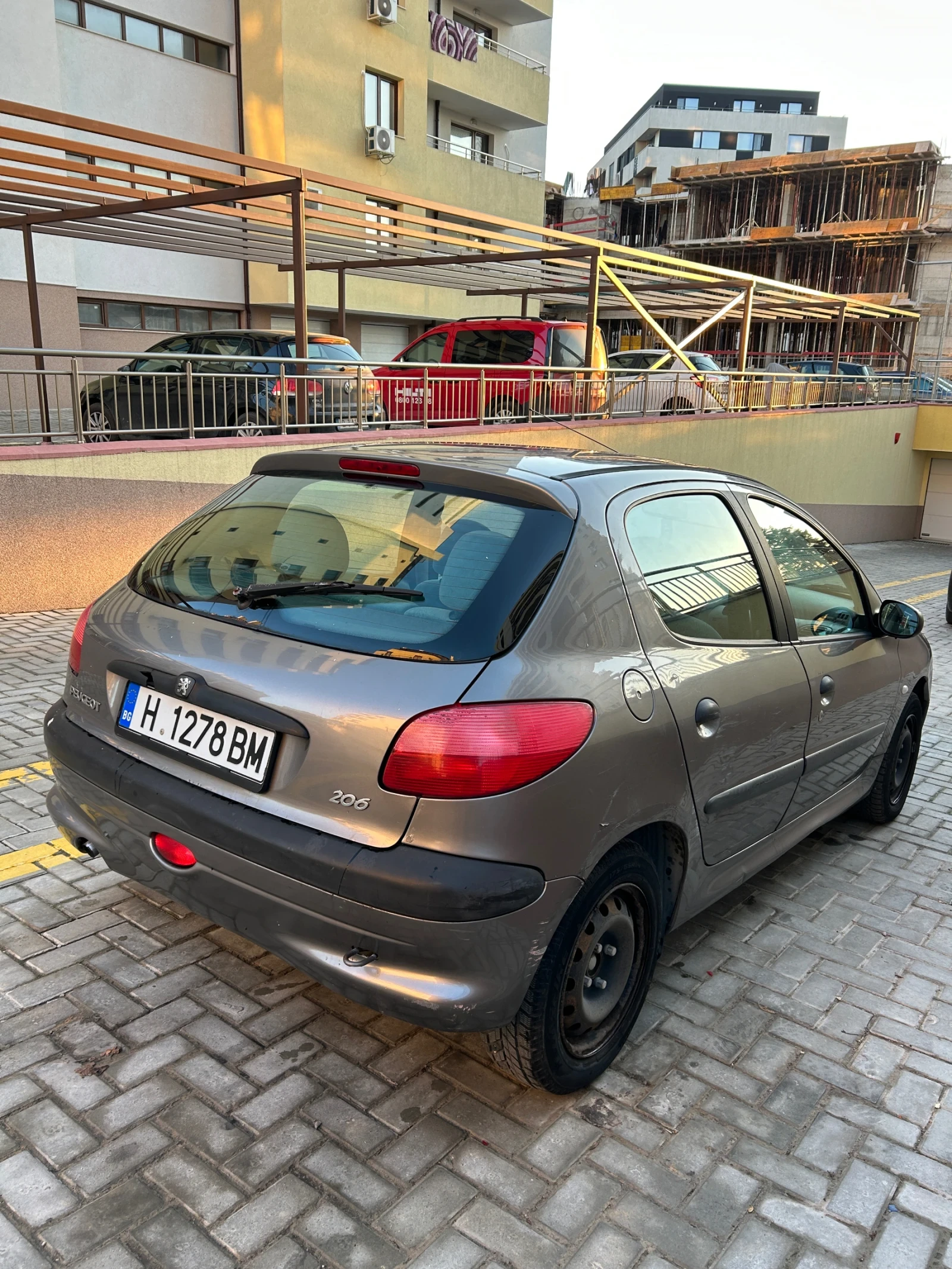 Peugeot 206 1.4, снимка 9 - Автомобили и джипове - 55505370