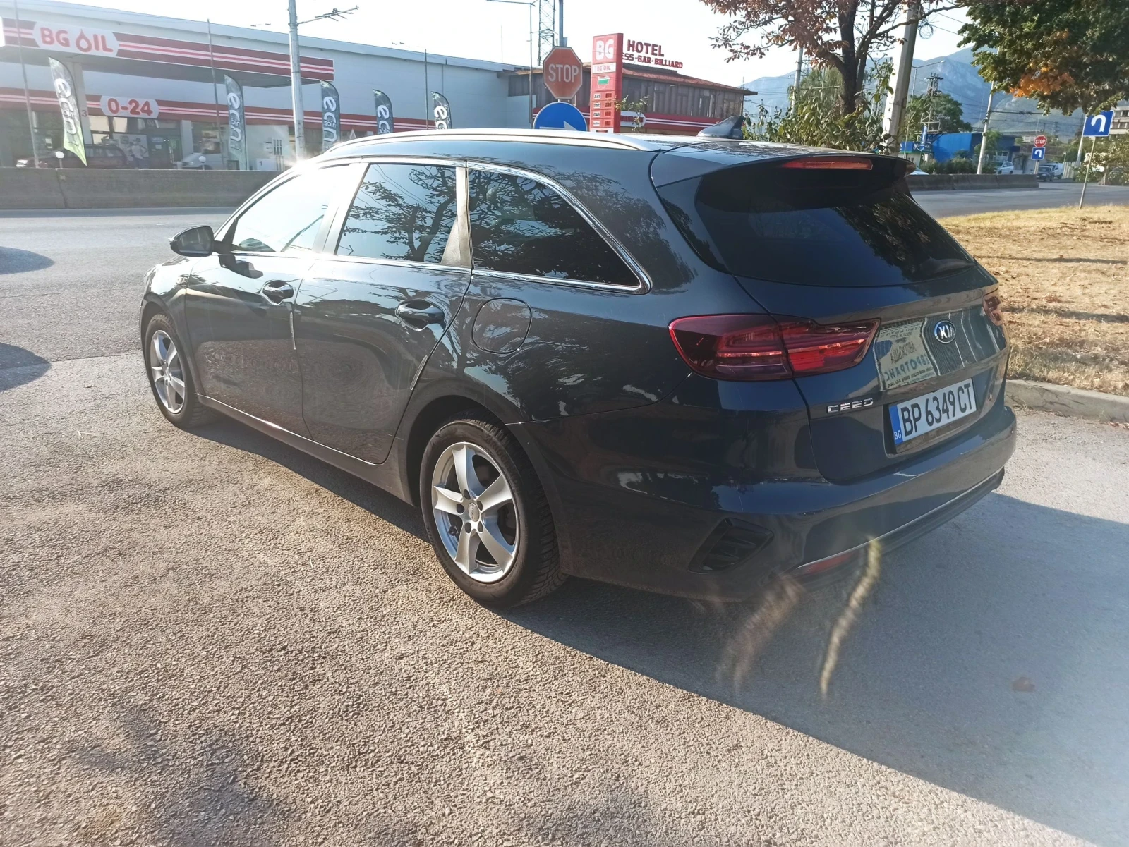 Kia Ceed 1.6, снимка 5 - Автомобили и джипове - 55775781