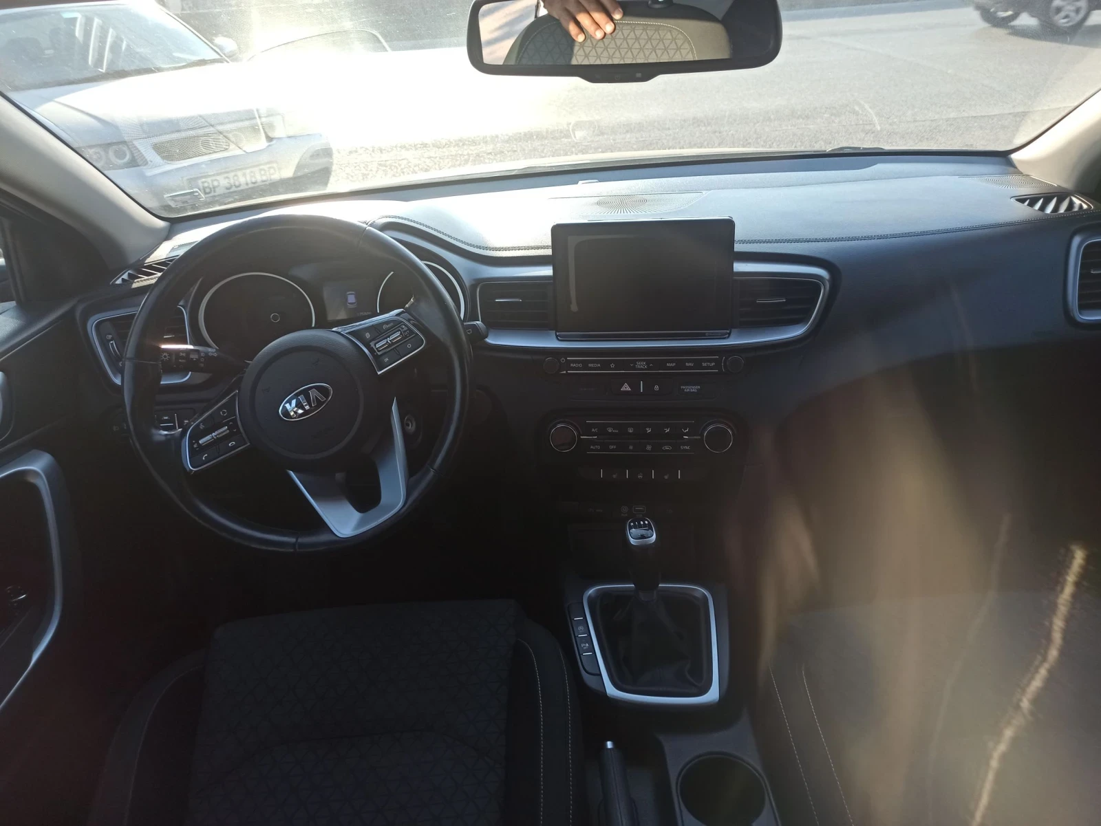 Kia Ceed 1.6, снимка 12 - Автомобили и джипове - 55775781