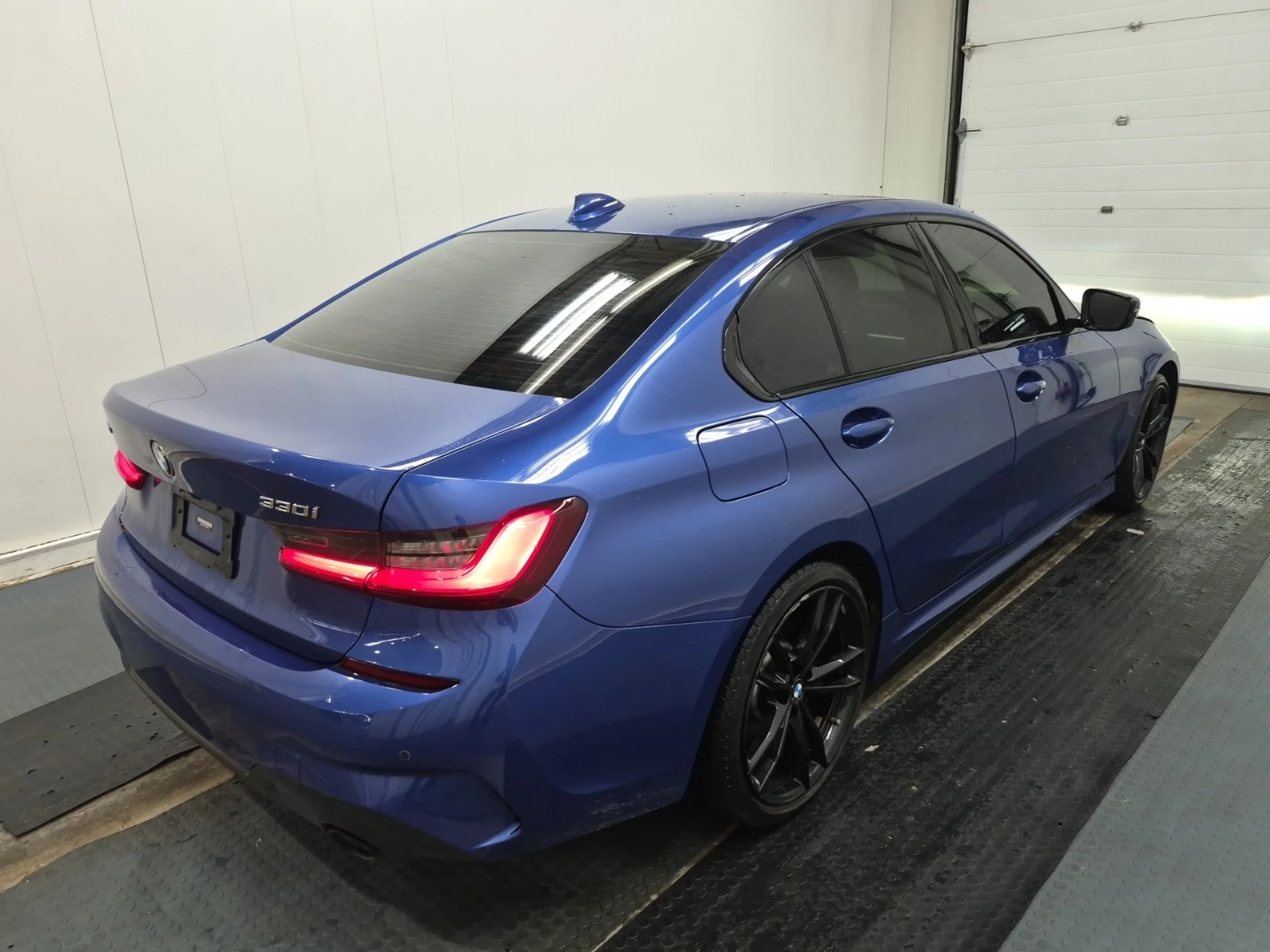 BMW 330 XDRIVE * CARFAX , снимка 2 - Автомобили и джипове - 56324772