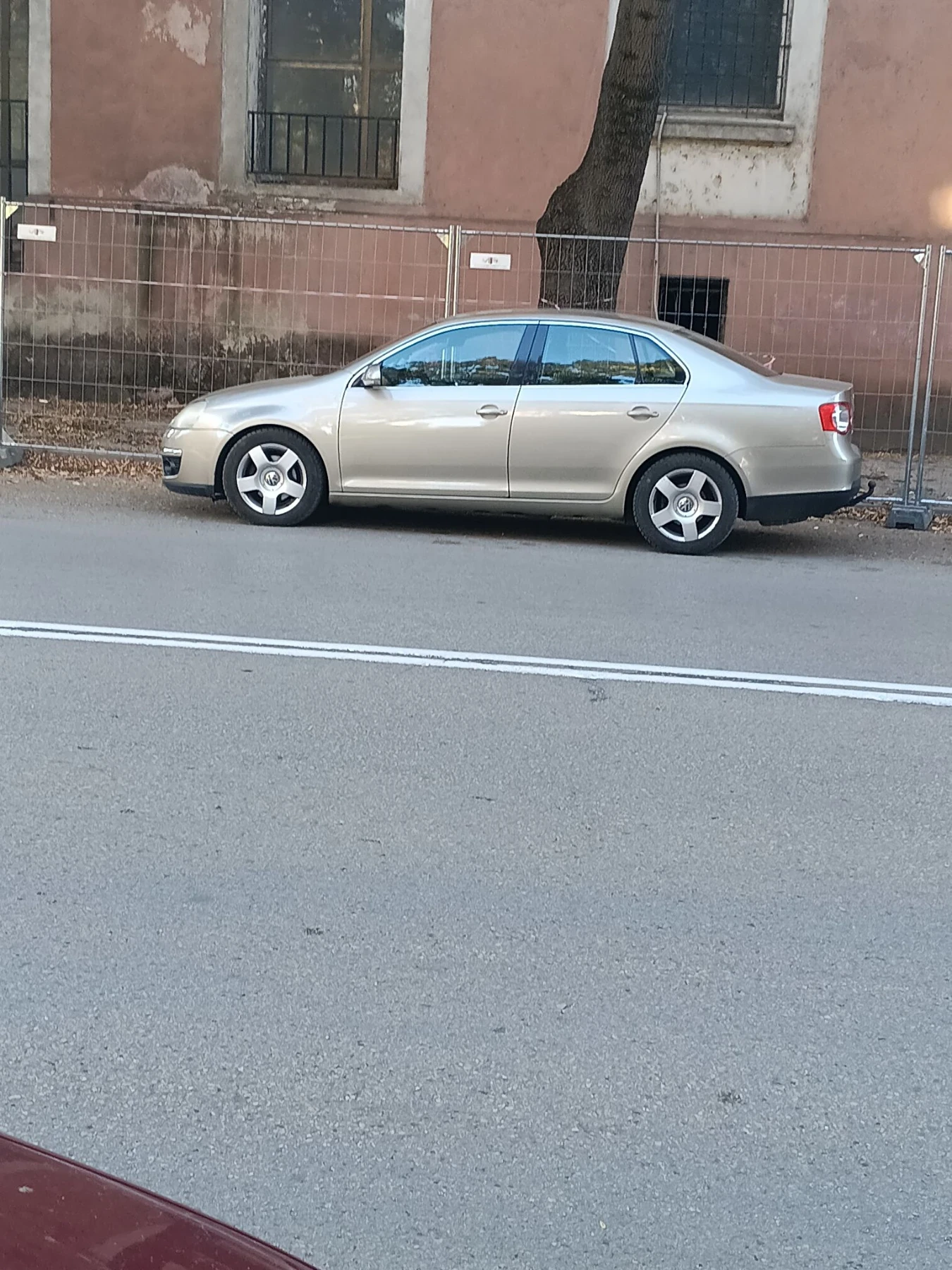 VW Jetta 2.0fsi, снимка 4 - Автомобили и джипове - 56334555