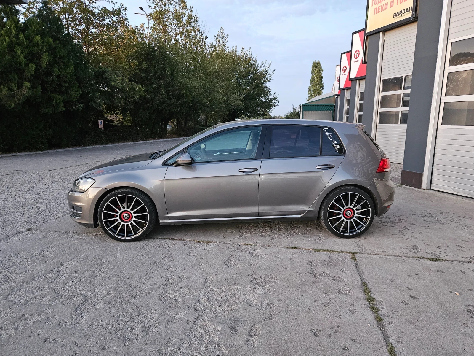 VW Golf HIGHLINE 2.0TDI , снимка 4 - Автомобили и джипове - 56377898
