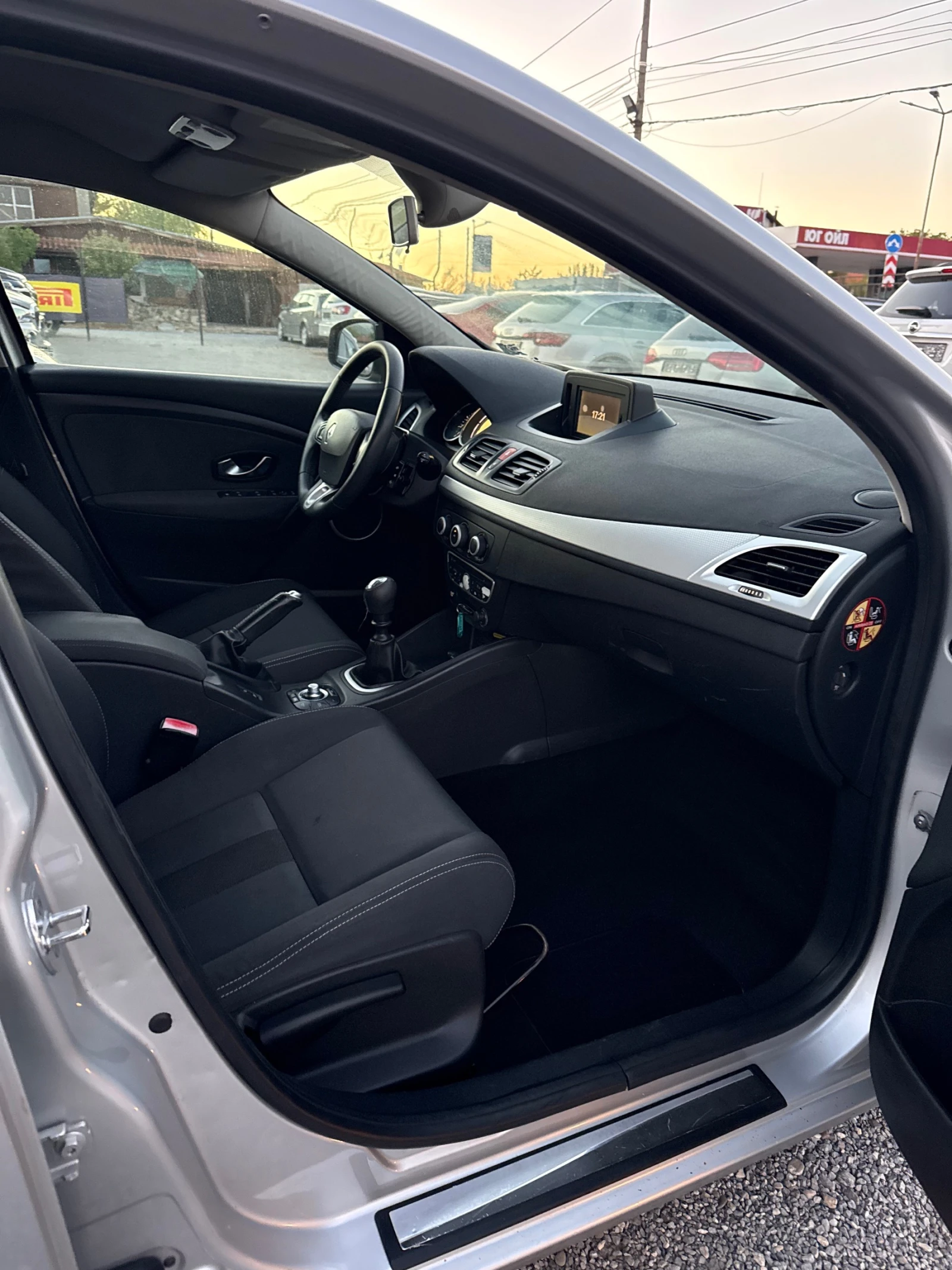 Renault Megane 1.5 DCI; 110HP | Mobile.bg � ����������� 11