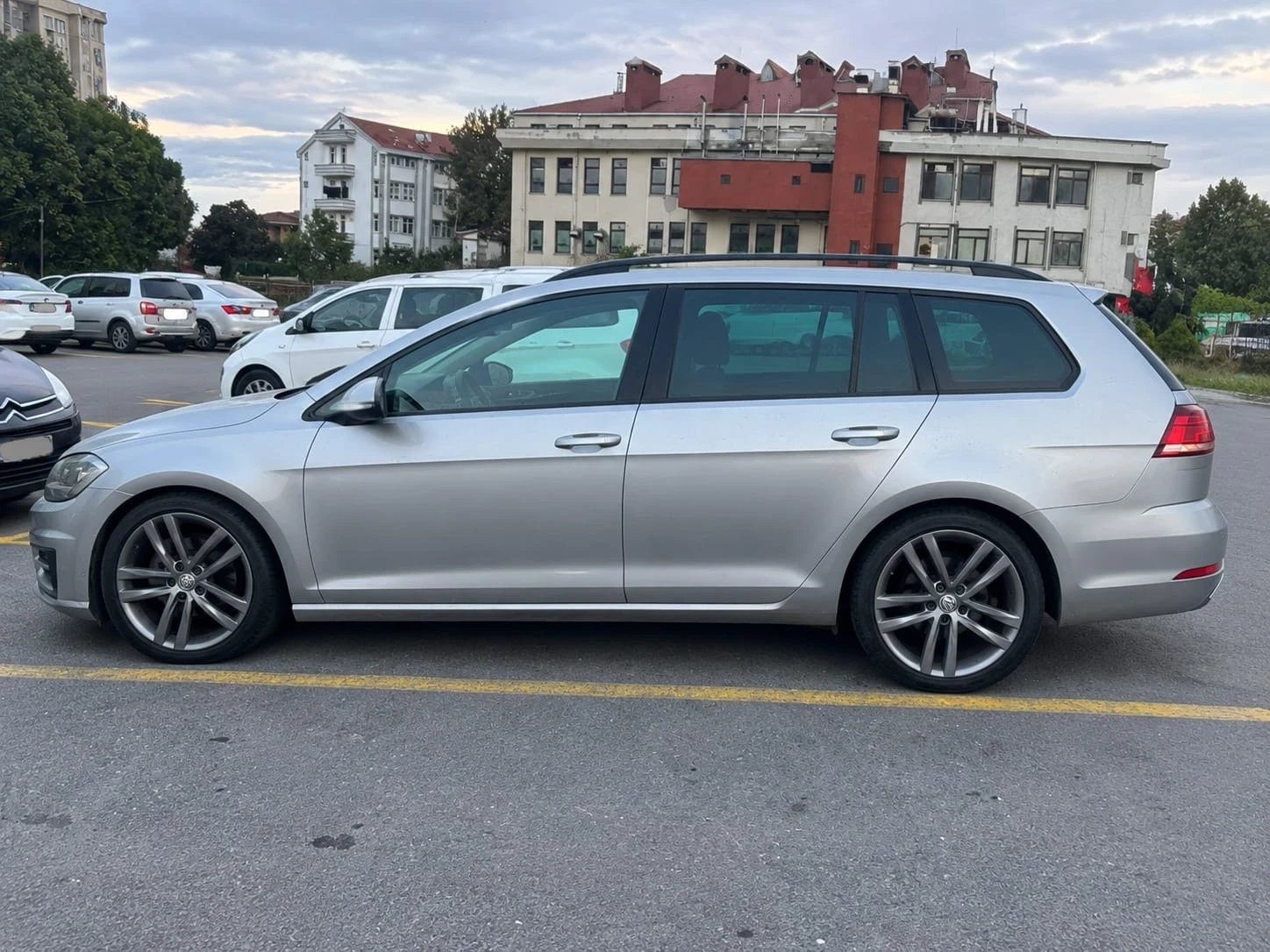 VW Golf Variant, снимка 6 - Автомобили и джипове - 56563215