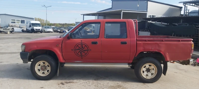 Toyota Hilux 2.4 D-ITALIA, снимка 5 - Автомобили и джипове - 47617285