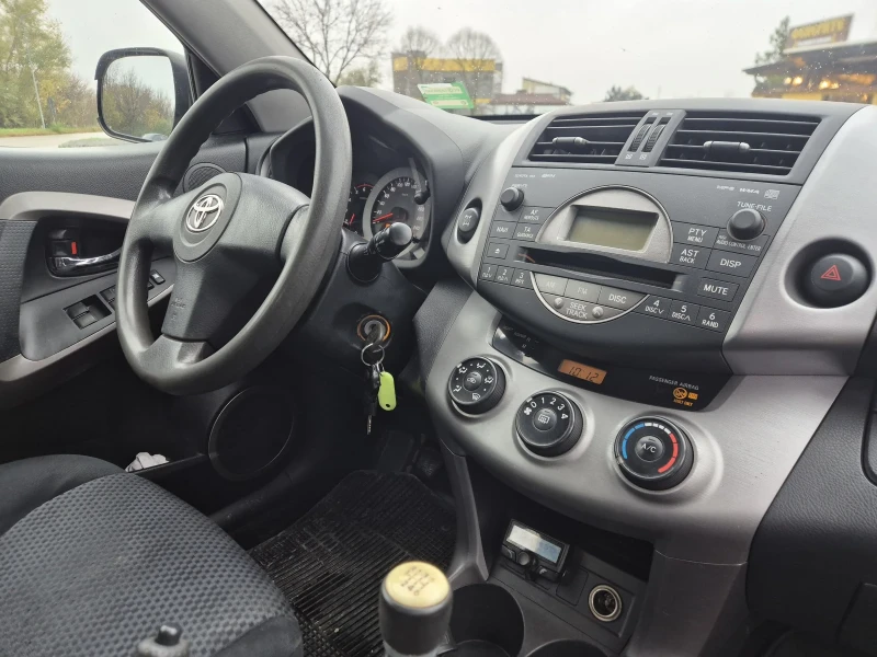 Toyota Rav4 D4D 4X4, снимка 9 - Автомобили и джипове - 51835221
