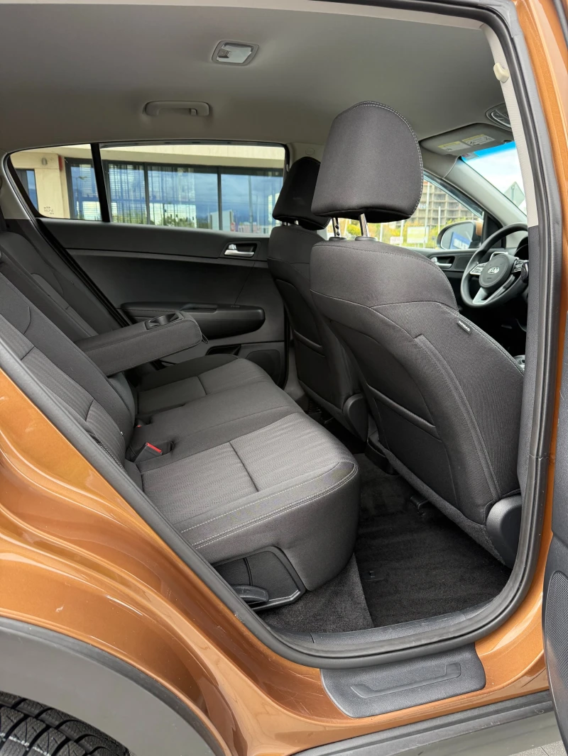 Kia Sportage LX 2.4i AWD Като Нова, снимка 13 - Автомобили и джипове - 52018228