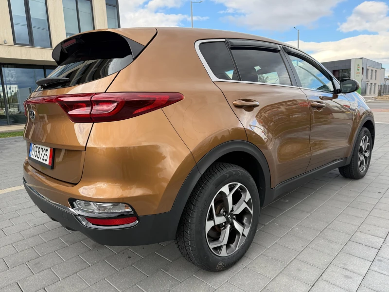 Kia Sportage LX 2.4i AWD Като Нова, снимка 6 - Автомобили и джипове - 52018228