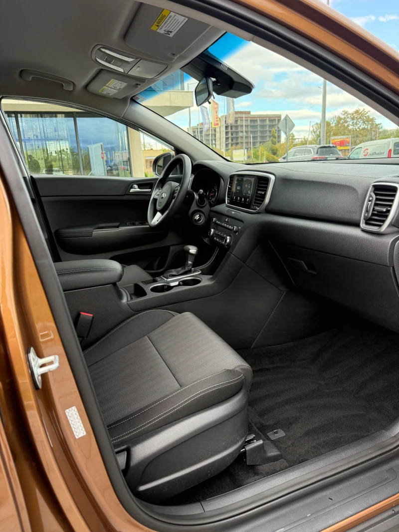 Kia Sportage LX 2.4i AWD Като Нова, снимка 14 - Автомобили и джипове - 52018228