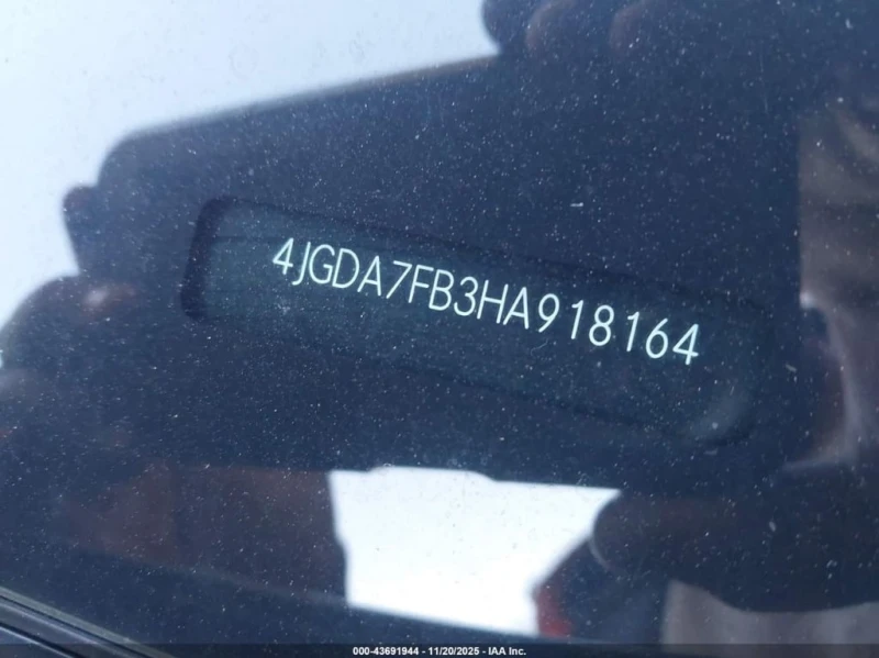 Mercedes-Benz GLE * S 4MATIC * CARFAX * БЕЗ ПЪРВОНАЧАЛНА ВНОСКА, снимка 17 - Автомобили и джипове - 52624832