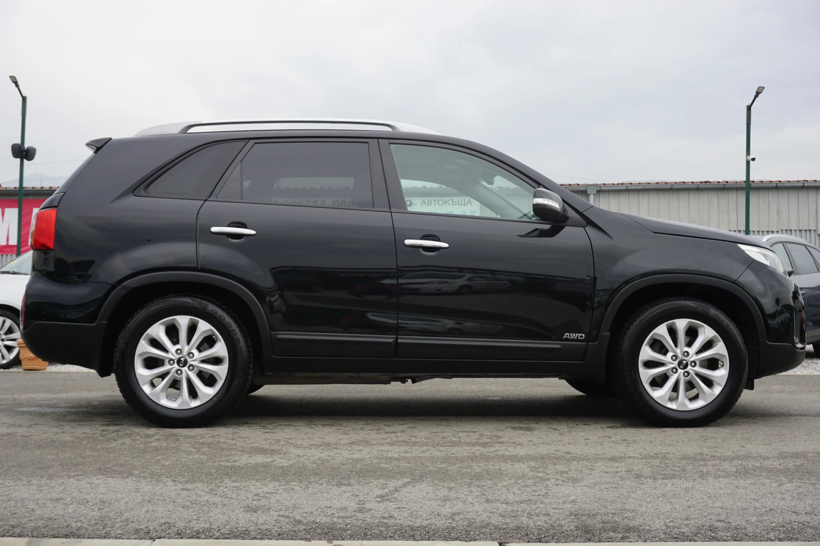 Kia Sorento 2.0/4X4/7Места/Нави/Камера/Панорама - изображение 8
