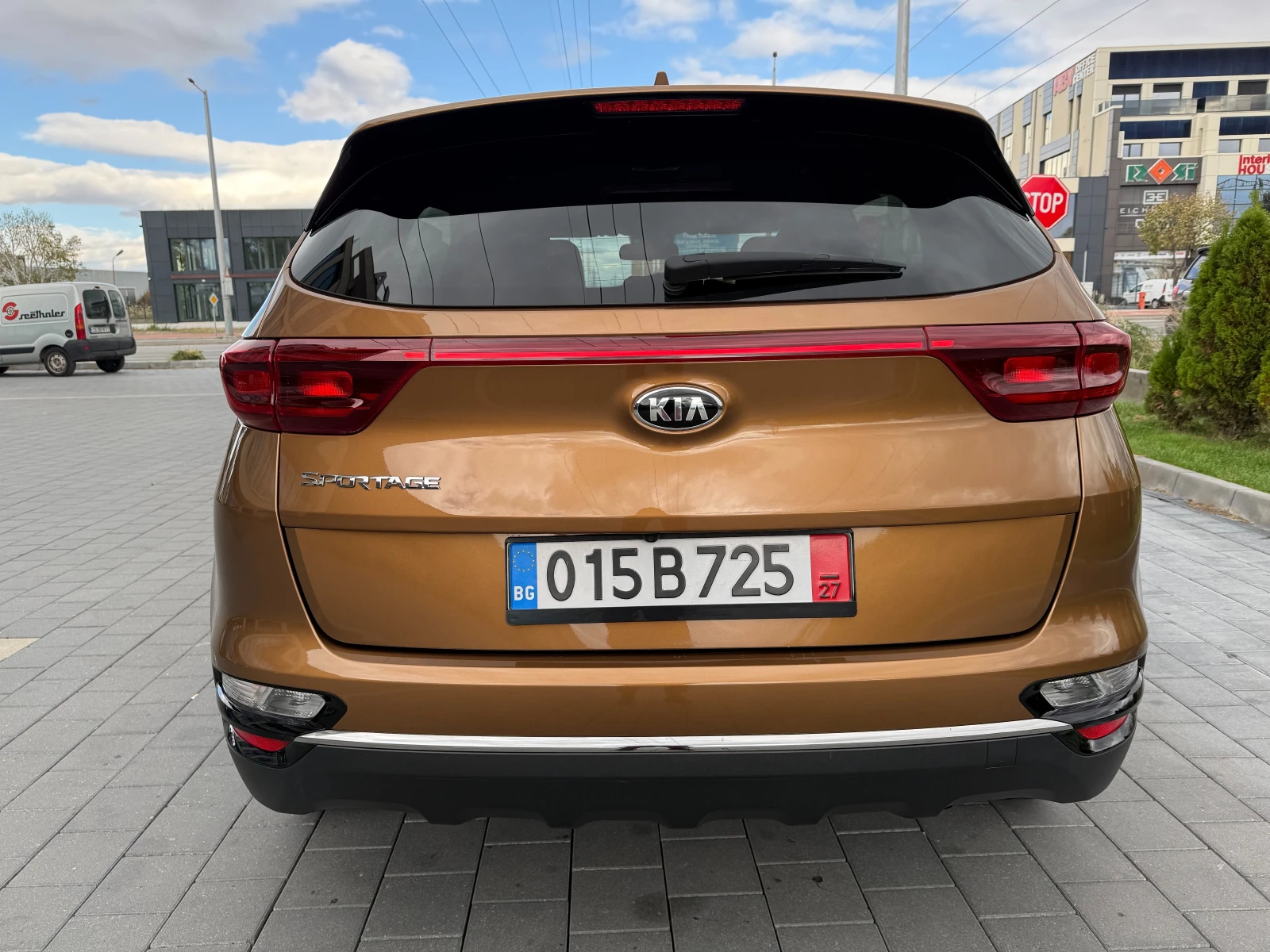 Kia Sportage LX 2.4i AWD Като Нова - изображение 5