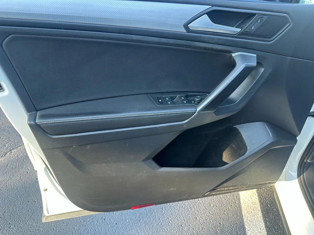 VW Tiguan S| 7 МЕСТА| ЗАДНА КАМЕРА| BLIND SPOT - изображение 9