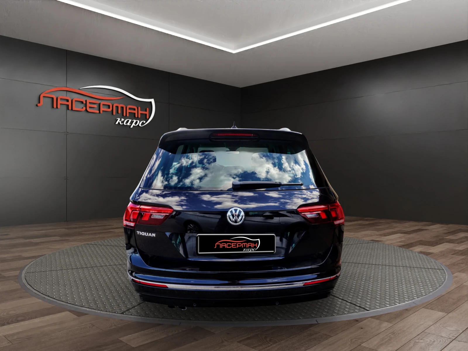 VW Tiguan 1.6TDI R-line DIGITAL, снимка 4 - Автомобили и джипове - 54691740