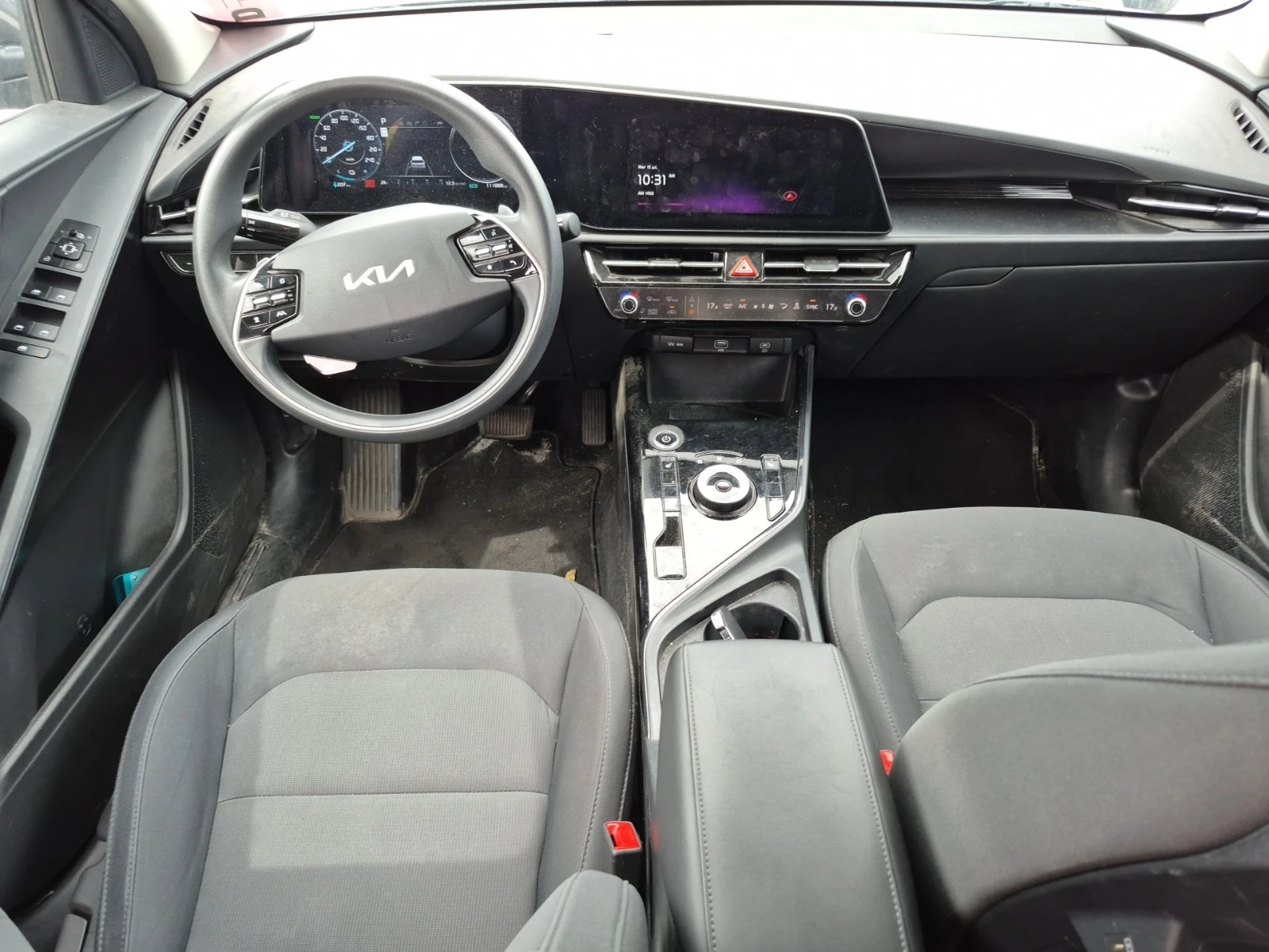 Kia Niro Wind , снимка 9 - Автомобили и джипове - 55323428