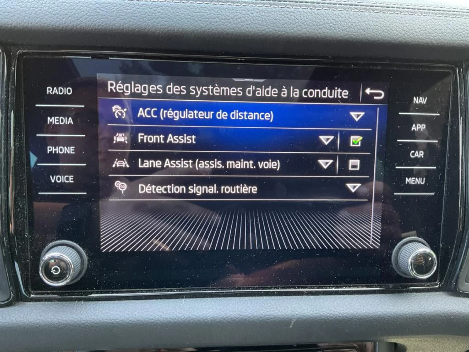 Skoda Kodiaq 2.0 TDI Sportline, снимка 13 - Автомобили и джипове - 55537688