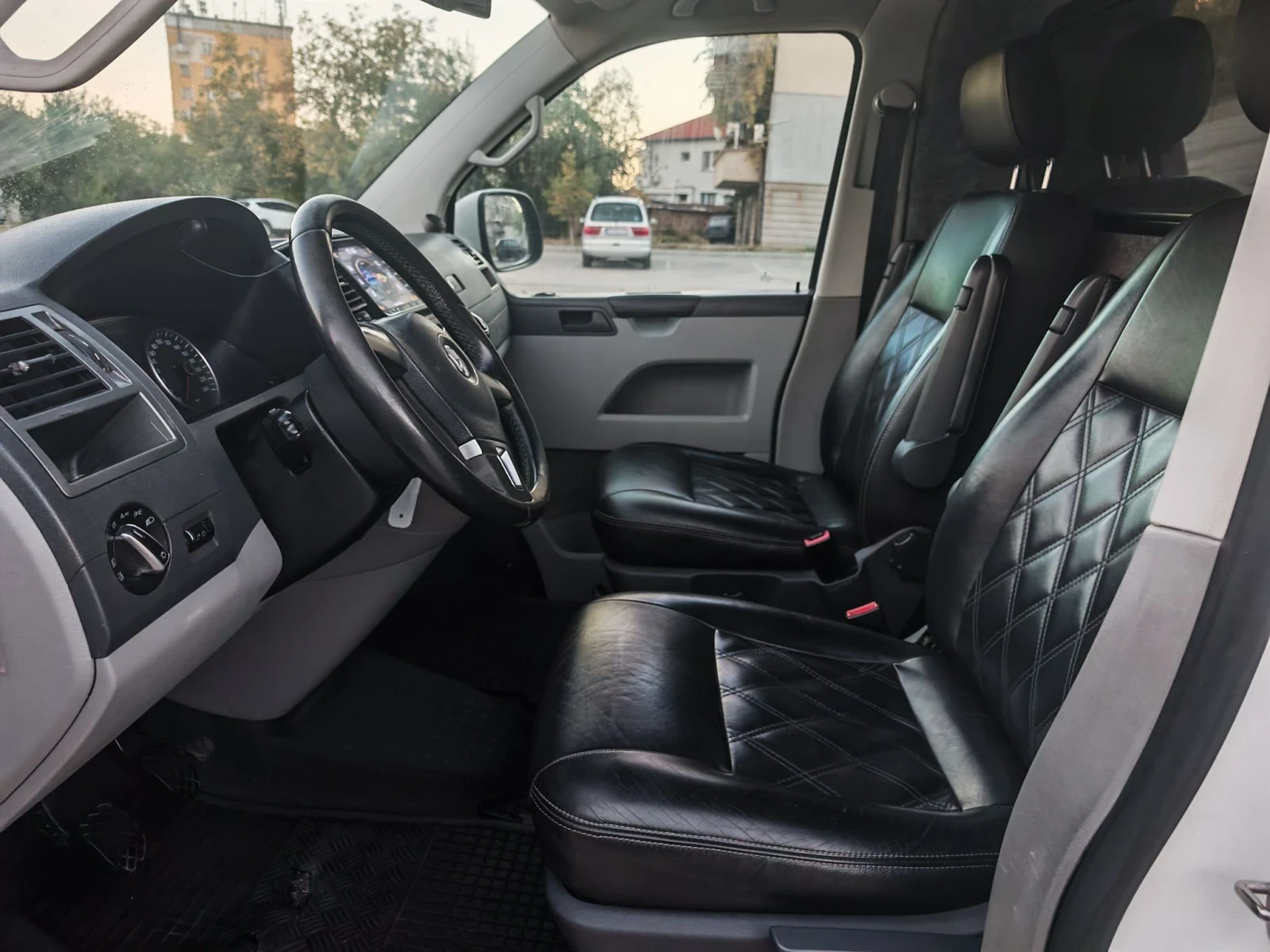 VW Transporter 2.0TDI , снимка 5 - Бусове и автобуси - 56628108