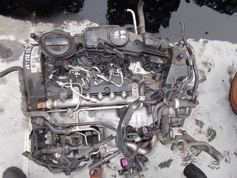 Двигател за VW Golf, снимка 1 - Части - 22300784