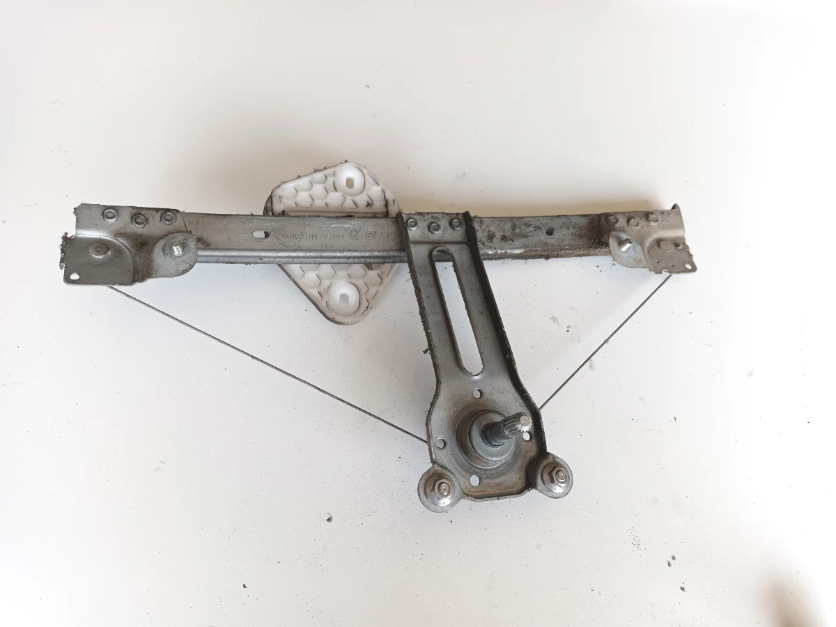 стъклоповдигач за задно дясно стъкло Дачия Логан 1.5дци