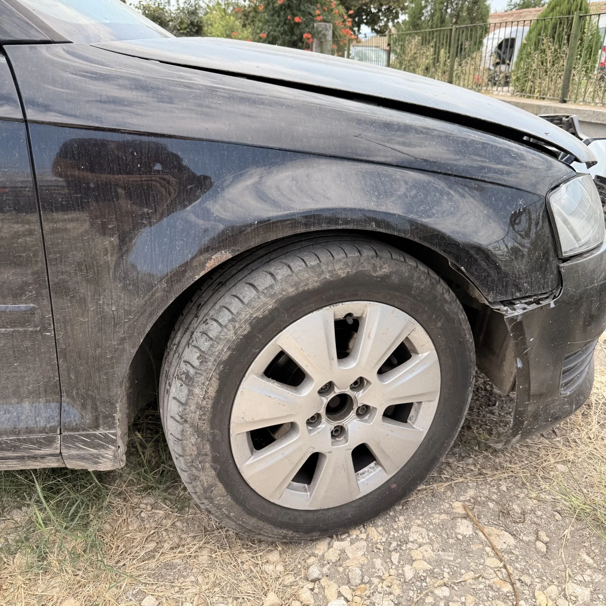 Преден десен калник Audi a3 8p Facelift 19 BLS Ръчна 8P0821106C
