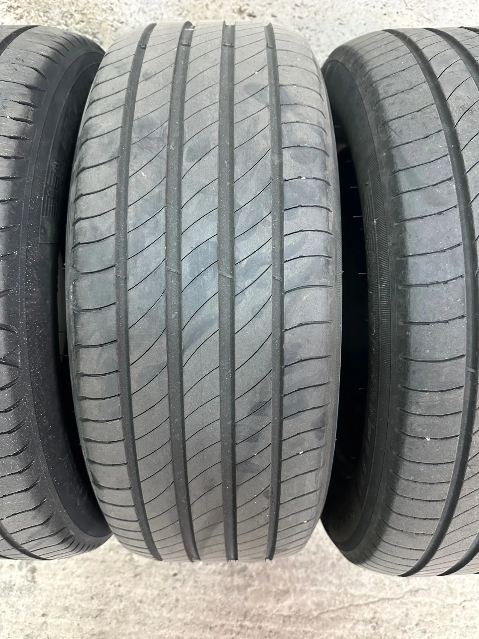 Гуми Летни 215/55R17, снимка 2 - Гуми и джанти - 54013933