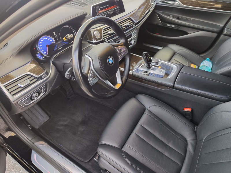 BMW 740 M Performance, снимка 5 - Автомобили и джипове - 44456864