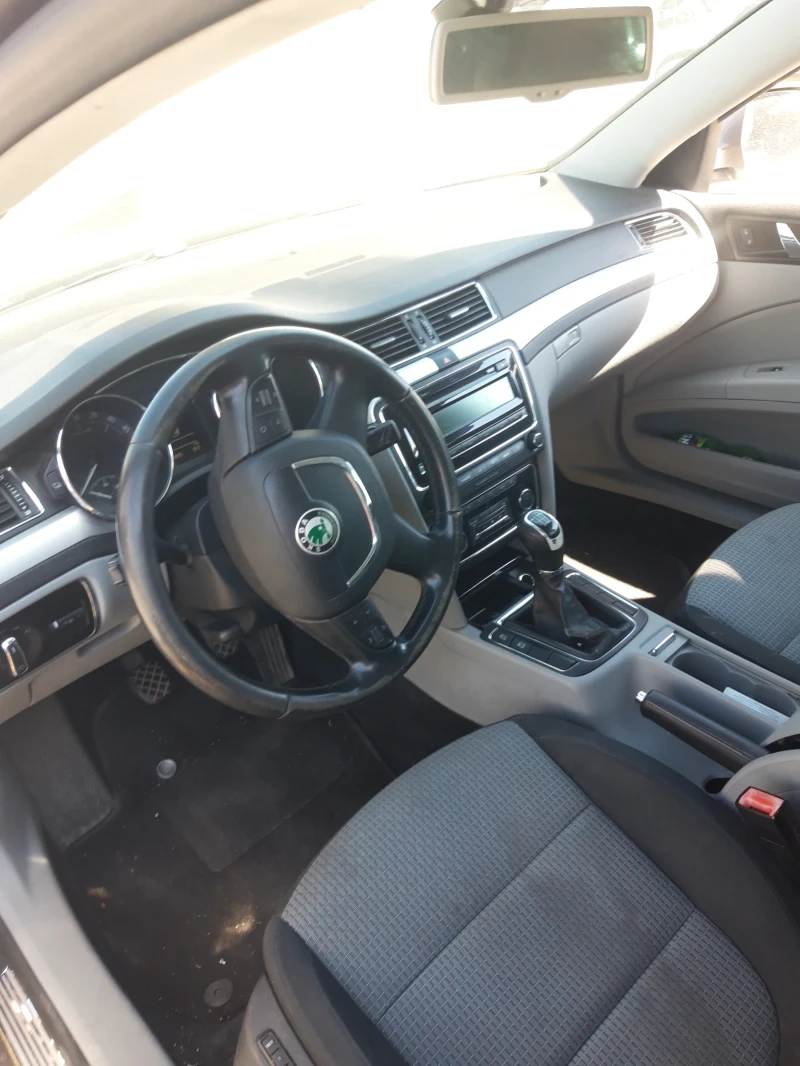 Skoda Superb 2.0dizel.4x4.НА ЧАСТИ, снимка 5 - Автомобили и джипове - 46830249