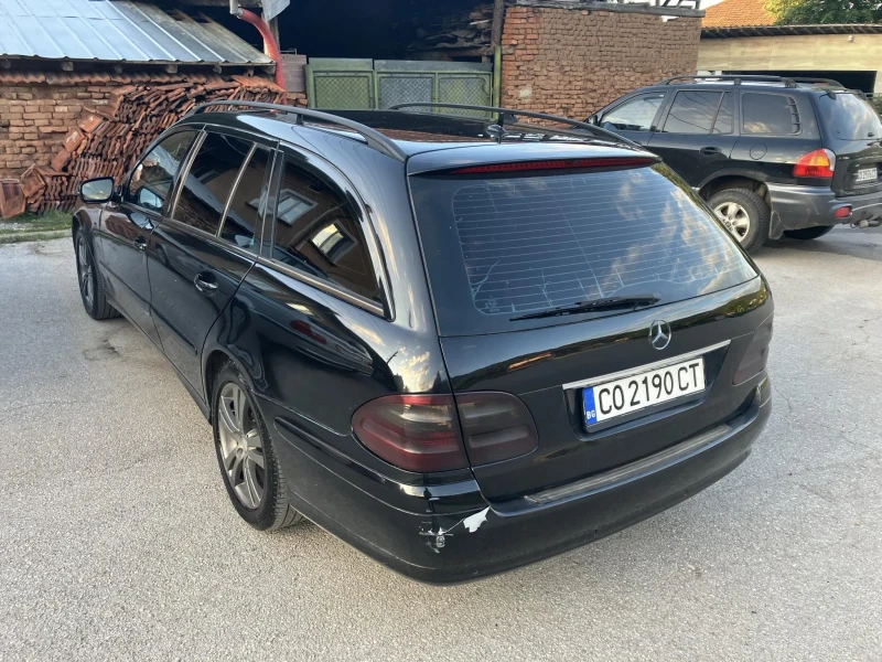 Mercedes-Benz E 200, снимка 7 - Автомобили и джипове - 47841430