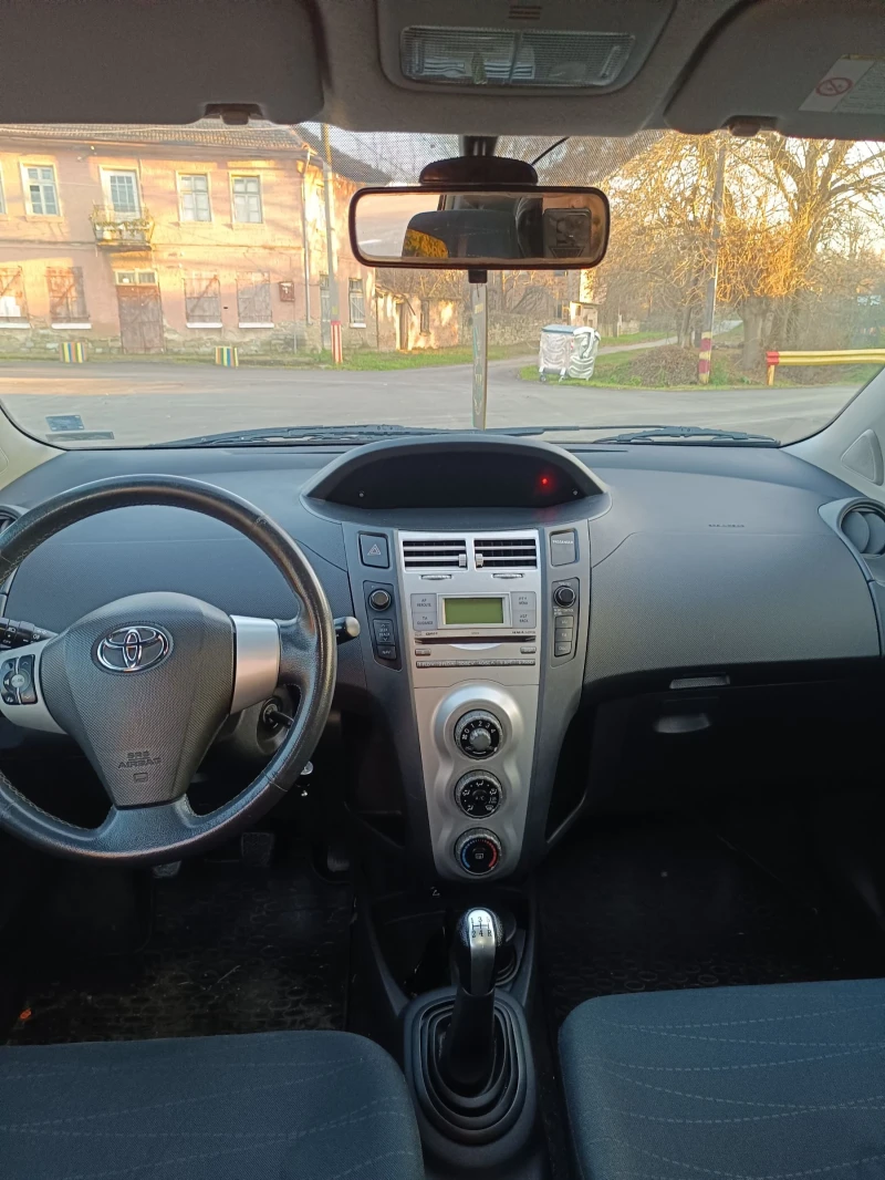 Toyota Yaris, снимка 7 - Автомобили и джипове - 48040372